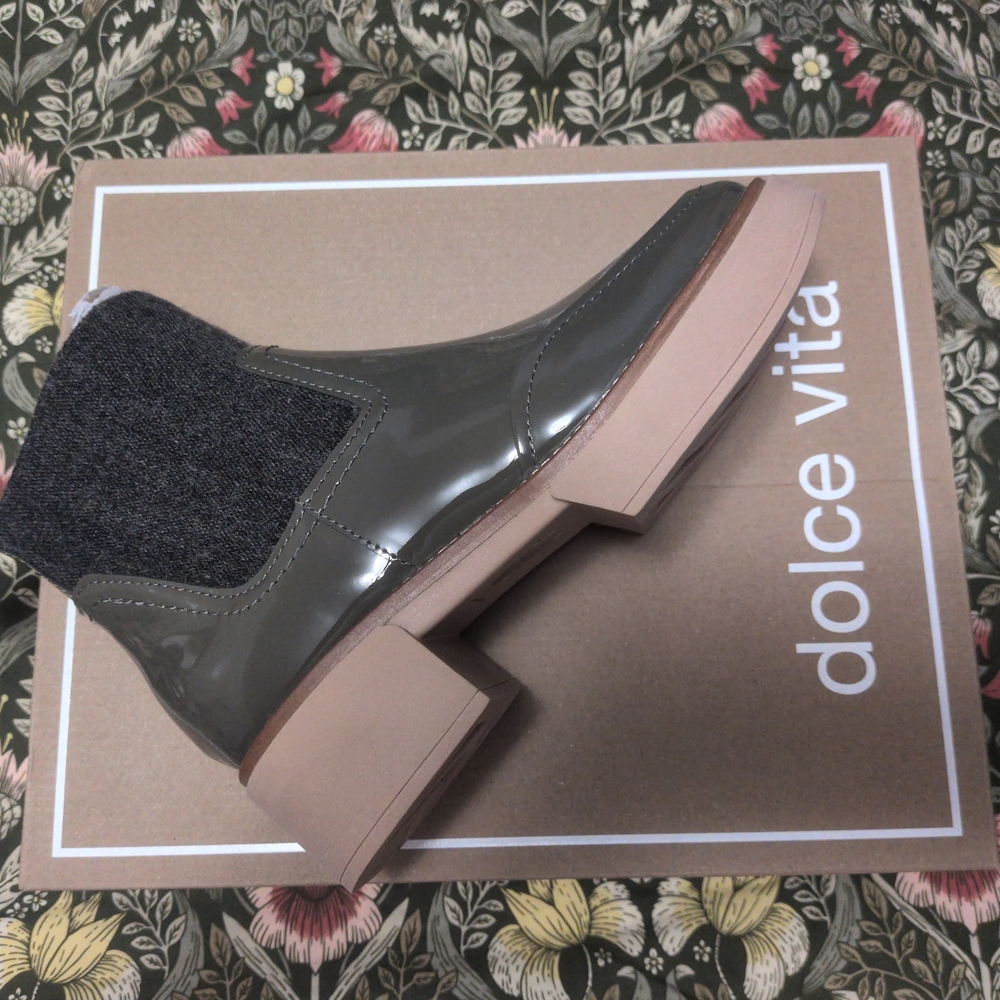 Dolce Vita Women's Gray and Beige Ankle Boots
